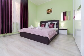 Strykjärn/strykbräda, wi-fi och sängkläder