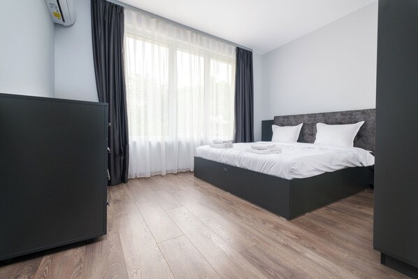 Bügeleisen/Bügelbrett, Reisekinderbett, WLAN, Bettwäsche