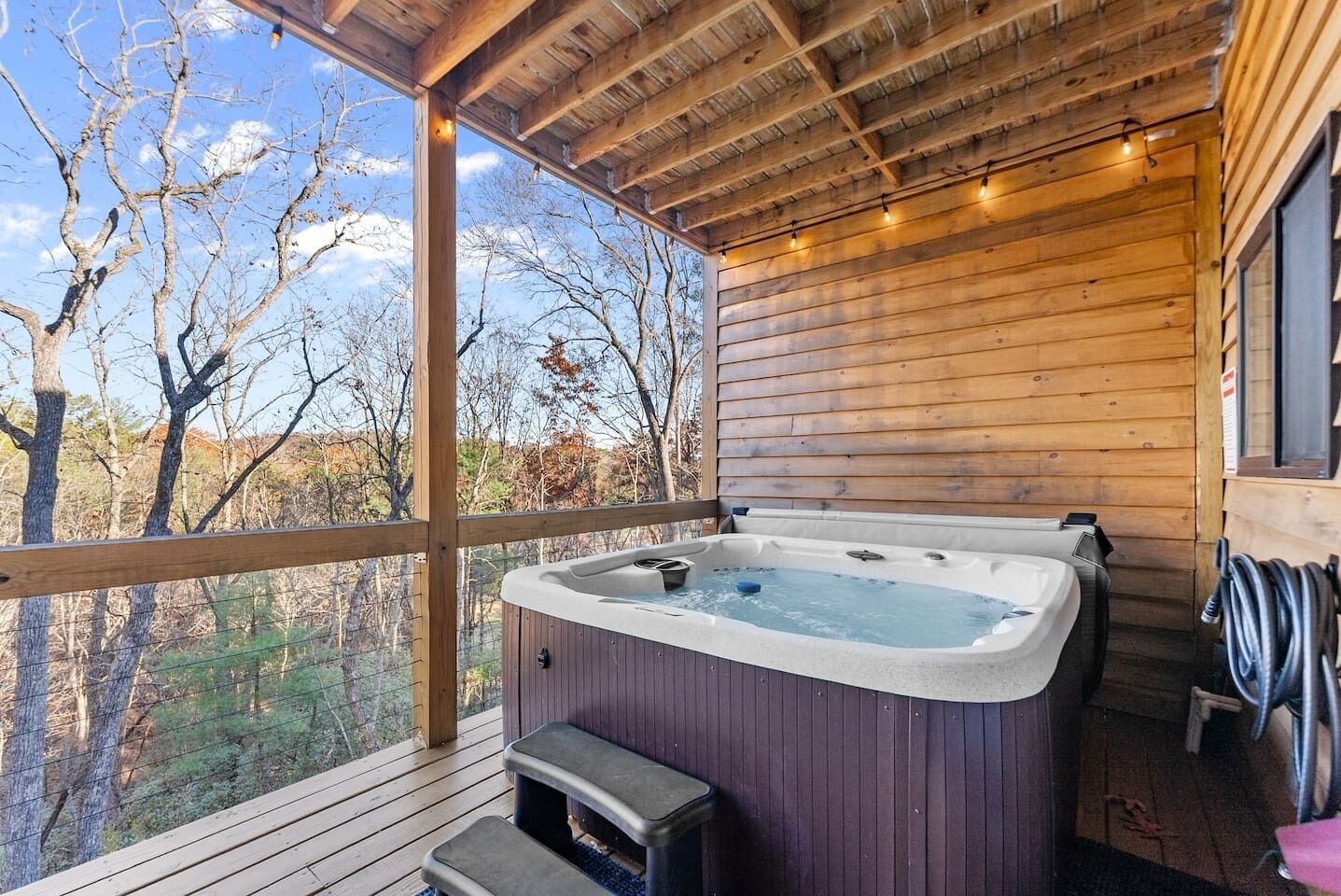 Tina de hidromasaje al aire libre