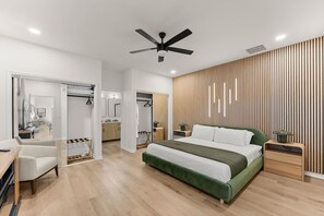 6 habitaciones, tabla de planchar con plancha, cuna de viaje y wifi 