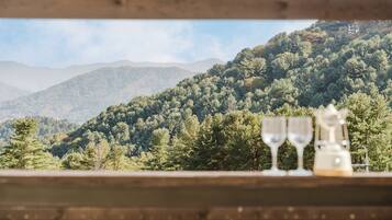 Basic Room, 1 Bedroom (5 Room(1 Pet Free)) | 1 bedroom, free WiFi