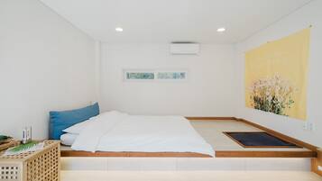 Basic Room, 1 Bedroom (4 Room(1 Pet Free)) | 1 bedroom, free WiFi