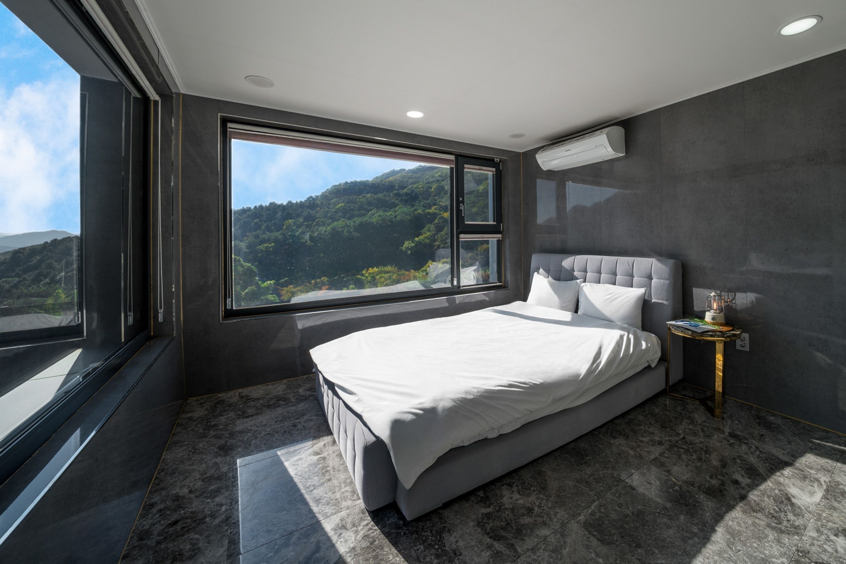 Basic Room, 2 Bedrooms (Orora) | 2 bedrooms, free WiFi