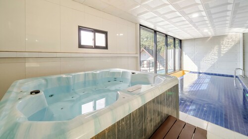 Yangpyeong Seulburg Private Poolvilla