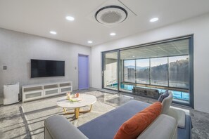 Basic Room, 2 Bedrooms (Marcia) | 2 bilik tidur, Wi-fi percuma 