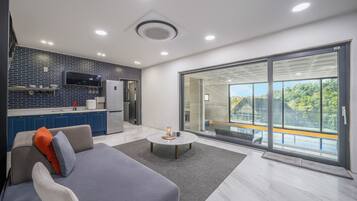 ベーシック ルーム 2 ベッドルーム (Elena) | 2 室のベッドルーム、WiFi (無料)