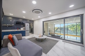 Eenvoudige kamer, 2 slaapkamers (Elena) | 2 slaapkamers, gratis wifi