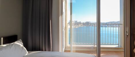 Quarto família, para não fumantes, vista para o lago | Wi-Fi de cortesia