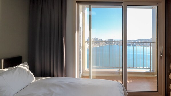 Family Room, Non Smoking, Lake View | Free WiFi - ORIEN SOKCHO HOTEL (Sokcho)