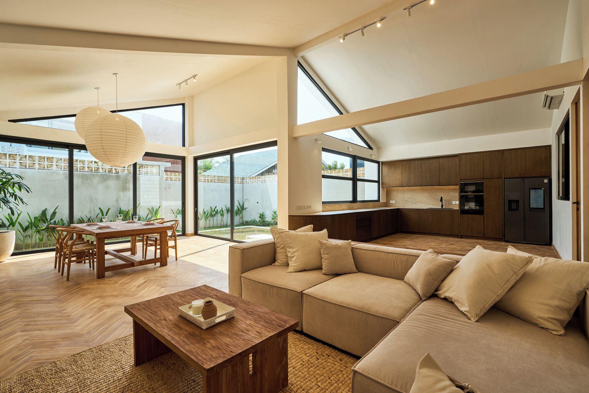 ヴィラ | リビングルーム