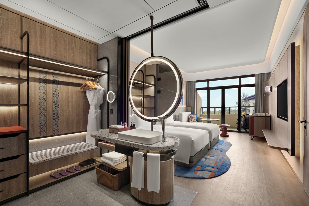 Habitación con 2 camas individuales, vistas parciales al mar | Vistas desde la habitación