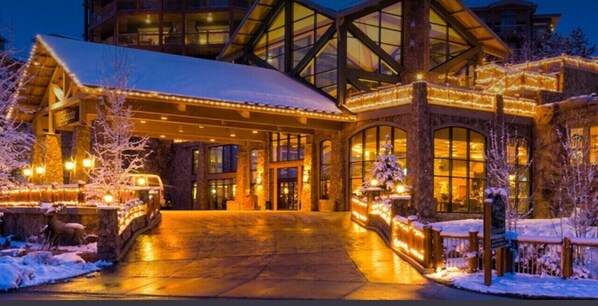 المنشأة من الخارج