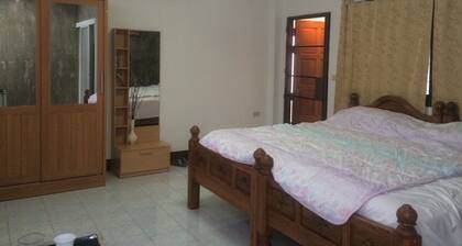 Sanctuary cooler enclave ensuite ^ patio room A homestay sensorycation