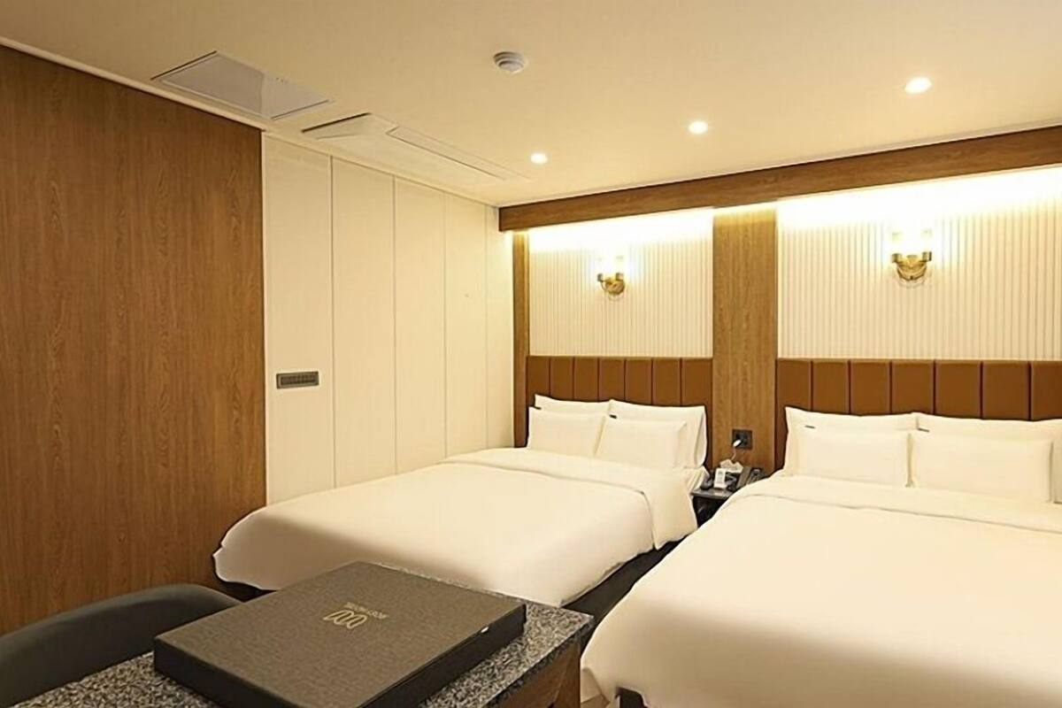 Deluxe Twin Room | Individually decorated, individually furnished, desk, free WiFi