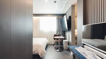 Kahden hengen standard-huone | Yksilöllisesti sisustettu, yksilöllisesti kalustettu, työpöytä