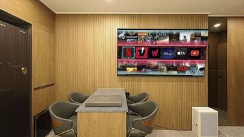 Deluxe Twin Room | Individually decorated, individually furnished, desk, free WiFi