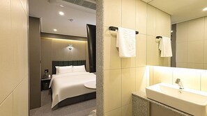 مكتب وواي فاي مجانًا