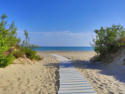 Stunning private villa for 5 people with A/C, pool, WIFI, terrace and pets allowed