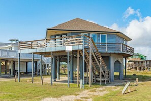Exterior - Breakers Edge - Waterfront, 8 Sides of Sunshine! (Surfside Beach)