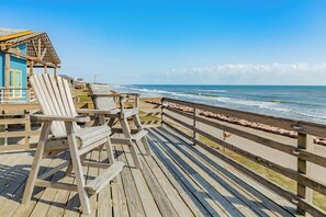 Property grounds - Breakers Edge - Waterfront, 8 Sides of Sunshine! (Surfside Beach)