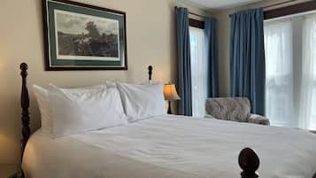 Habitación individual clásica | Ropa de cama de alta calidad y colchones con acolchado adicional