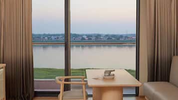 Business Double Room, Balcony, River View