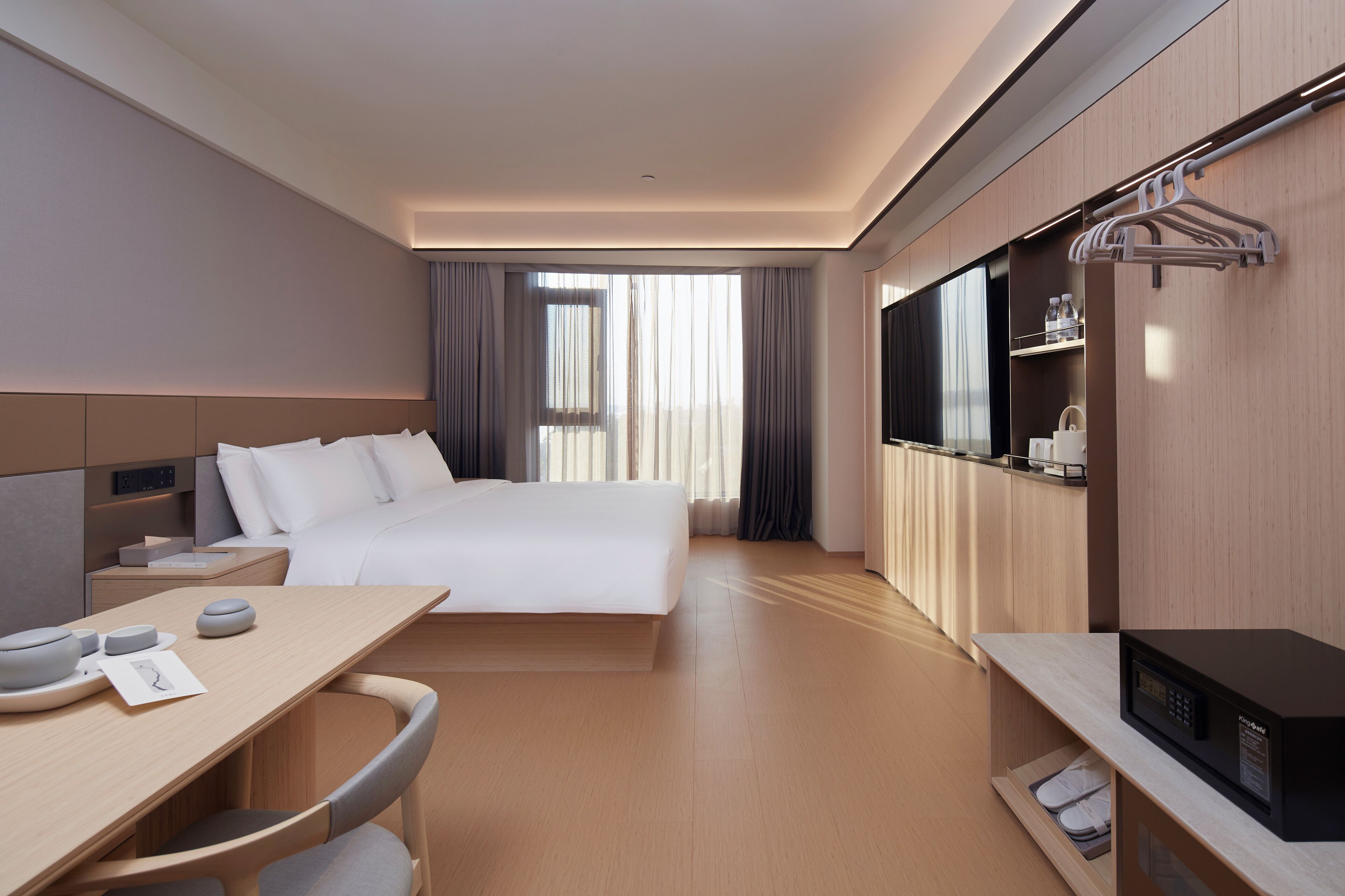 Habitación doble Deluxe, vista al río | Ropa de cama de alta calidad y caja de seguridad en la habitación 