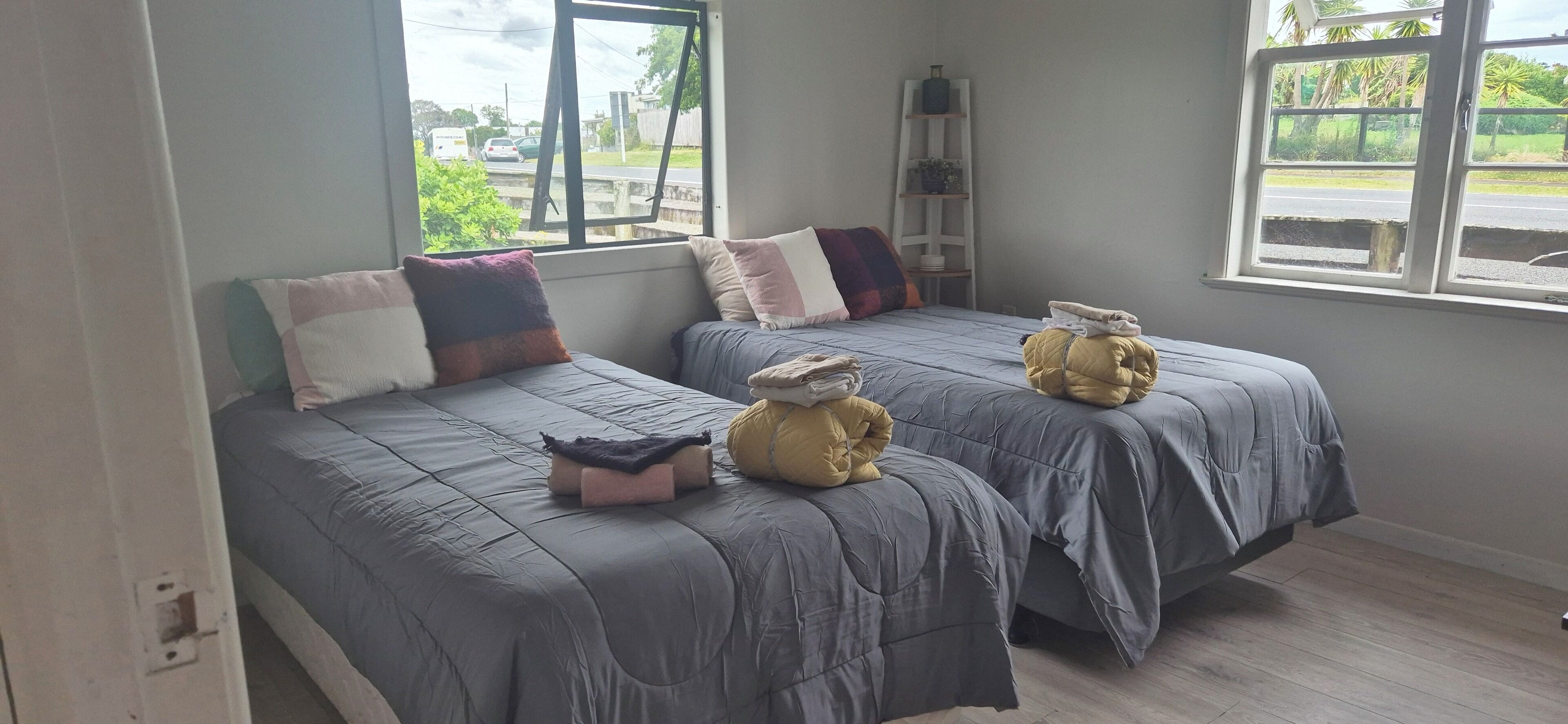 5 bedrooms, WiFi, bed sheets