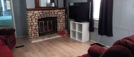 2 bedrooms, bed sheets