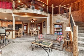 Televisión, chimenea, reproductor de DVD y tenis de mesa 