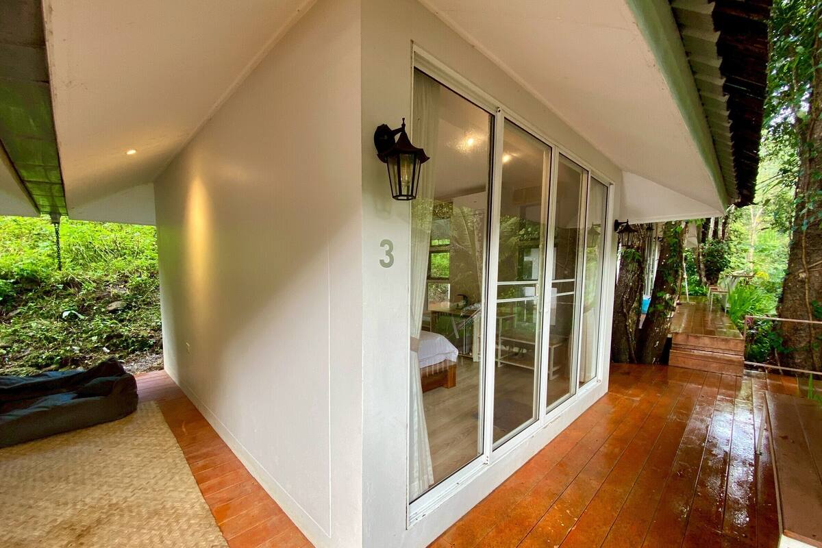 Cortinas blackout, sistema de insonorización y wifi gratis