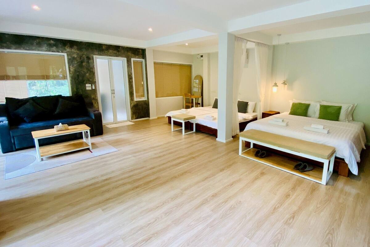 Cortinas blackout, sistema de insonorización y wifi gratis