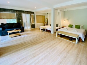 Deluxe-Villa, Mehrere Betten, Balkon, Flussblick