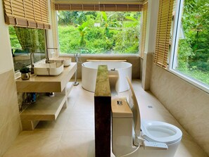 Deluxe Villa, Multiple Beds, Balcony, River View | Bathroom | Free toiletries, hair dryer, slippers, towels - Arb Pa Home And Cafe At Mae On (Mae On)