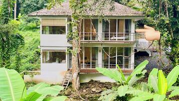 Deluxe villa, 1 slaapkamer, balkon, uitzicht op rivier | Verduisterende gordijnen, geluiddichte muren, gratis wifi