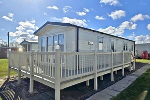 Exterior - Ingoldmells - Ingoldale Park, Fantasy Island (Skegness)
