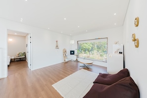 Basic Room, 3 Bedrooms (Noeuldamechae(Private))