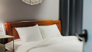 Basic Room, 3 Bedrooms (Noeuldamechae(Private)) | 3 bedrooms, WiFi (free)