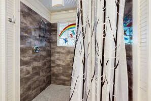 Shower, hair dryer, towels - Dog-Friendly Cottage by the Beach with Private Pool, Pool Spa, & Free WiFi (St. Simons Island)