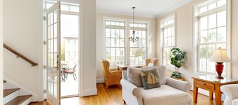 Luxury cottage with pools & multiple decks, 1/2 block to beach