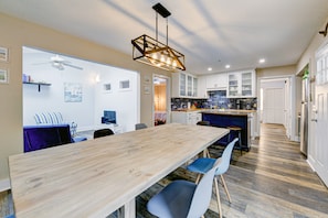 Interior - Sleek golf-front condo with a washer/dryer, deck, & central AC - dog friendly (St. Simons Island)