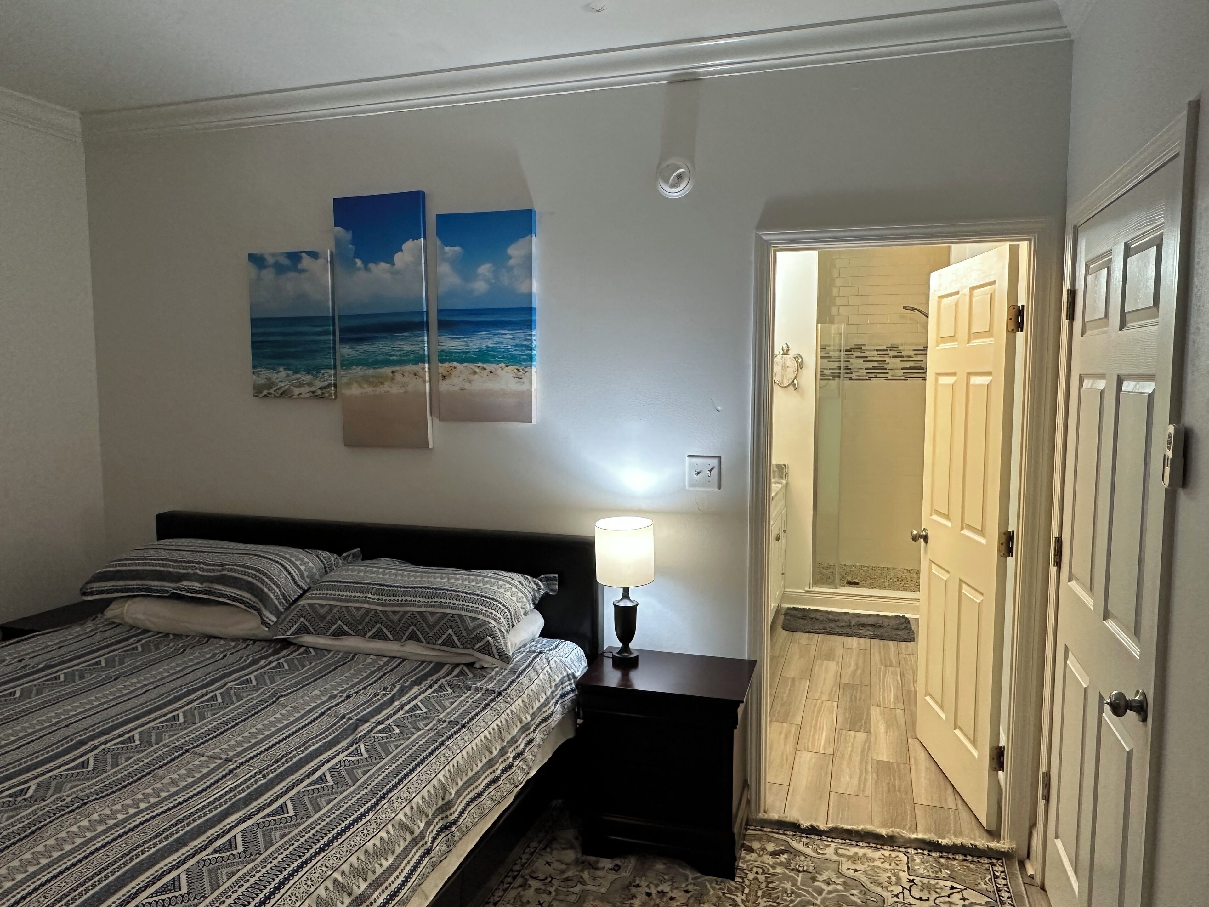 6 bedrooms, WiFi, bed sheets