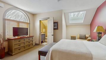 Iron/ironing board, internet, bed sheets