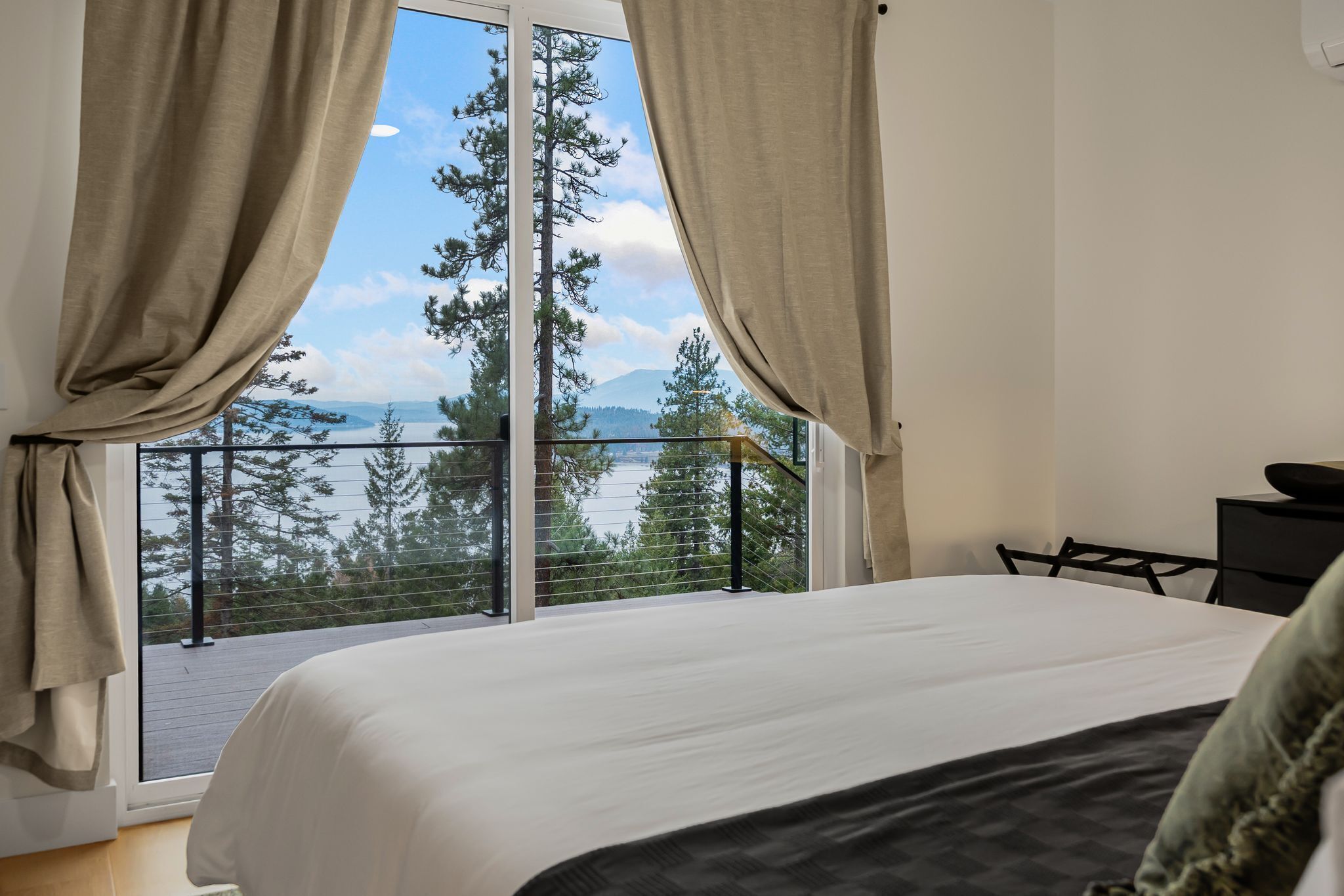 Iron/ironing board, WiFi