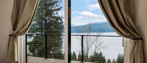 Iron/ironing board, WiFi