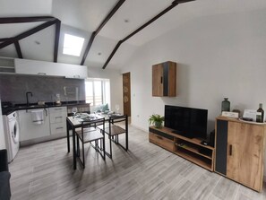 Refrigerador, microondas, horno y tostadora 