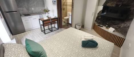 1 habitación, wifi y ropa de cama