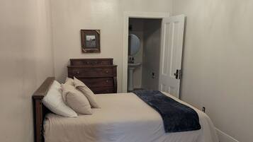 Deluxe Double Room, Hill View | Blackout drapes, iron/ironing board, free WiFi