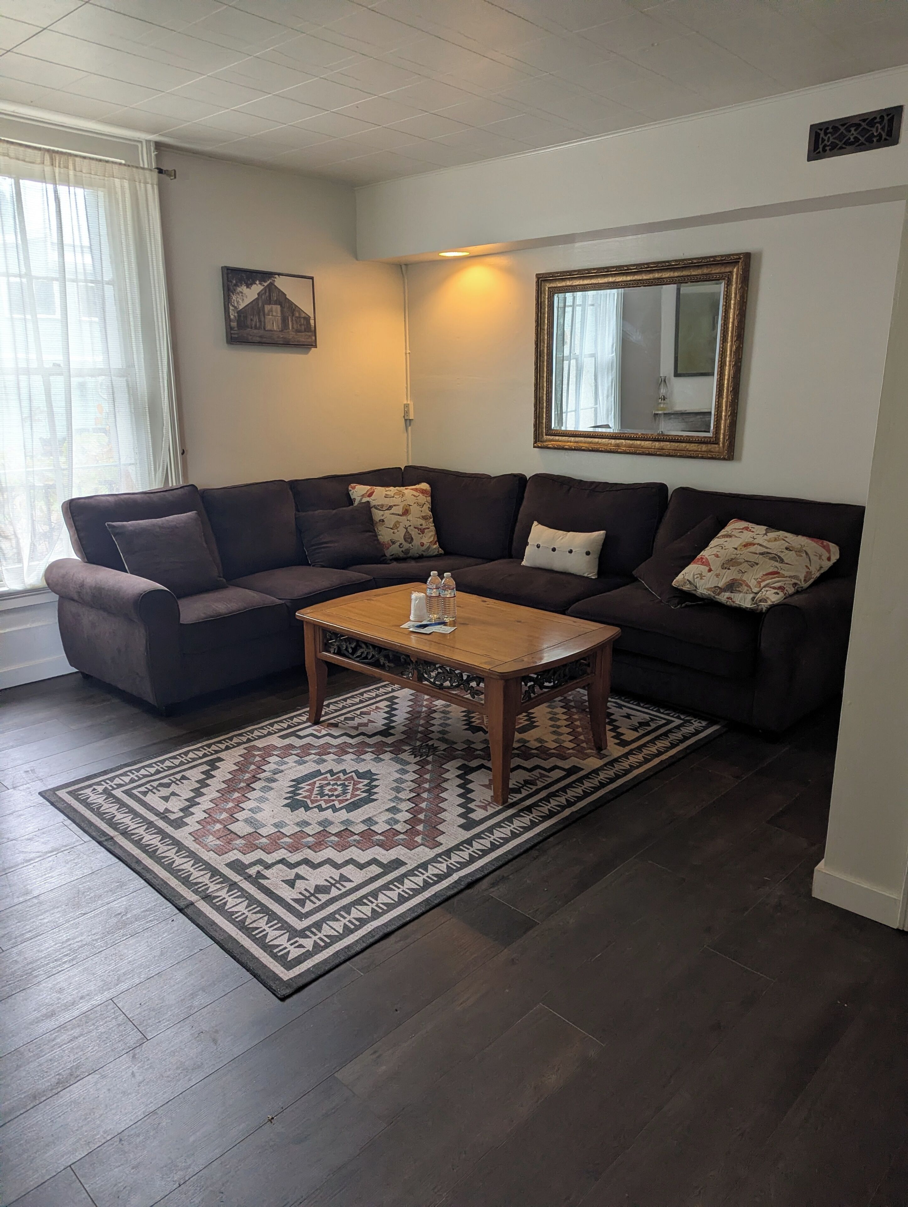 Family Studio Suite, Patio, Courtyard View | Living area