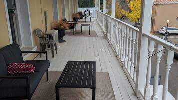 Phòng đơn, quang cảnh thành phố | Hiên